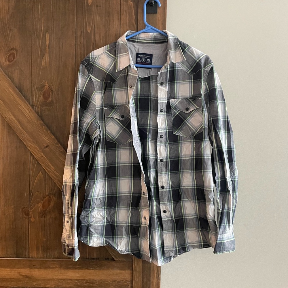 American Eagle Plaid Button-Up Shirt